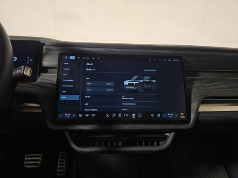 Used 2022 Rivian R1T Adventure AWD/4WD image 27
