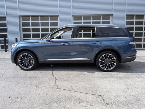 Used 2020 Lincoln Aviator Reserve w/ Equipment Group 202A image 9