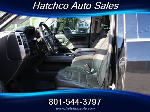 Used 2017 GMC Sierra 2500 Denali w/ Duramax Plus Package AWD/4WD image 14