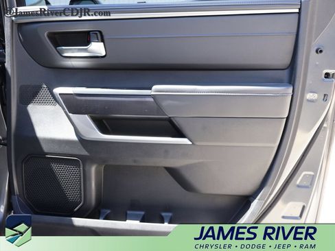 Used 2023 Toyota Tundra Platinum AWD/4WD image 11
