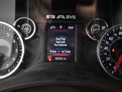 Used 2022 RAM 2500 Big Horn AWD/4WD image 12