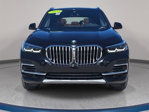 Used 2023 BMW X5 xDrive40i w/ Premium Package image 3