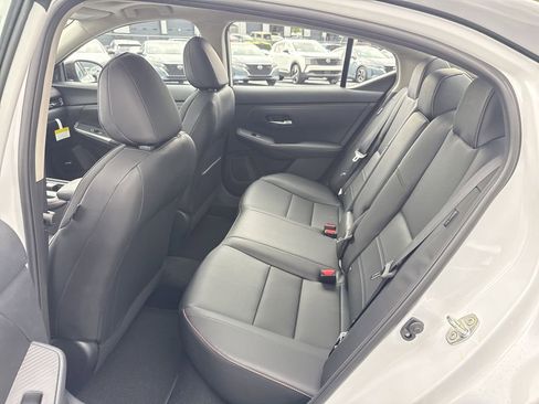 New 2025 Nissan Sentra SR w/ SR Premium Package FWD image 12