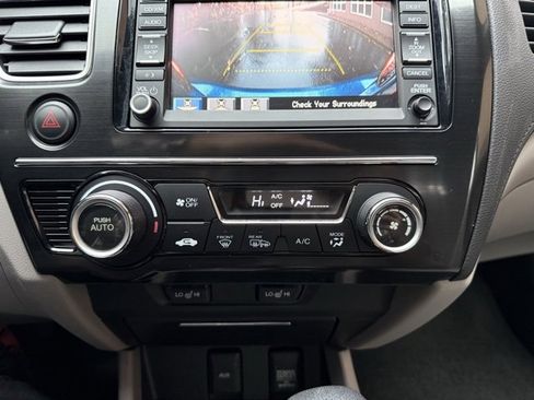 Used 2013 Honda Civic EX-L image 22