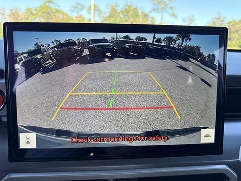 Used 2024 Toyota Tacoma TRD Sport image 25