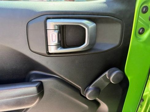 Used 2018 Jeep Wrangler Unlimited Sport AWD/4WD image 10