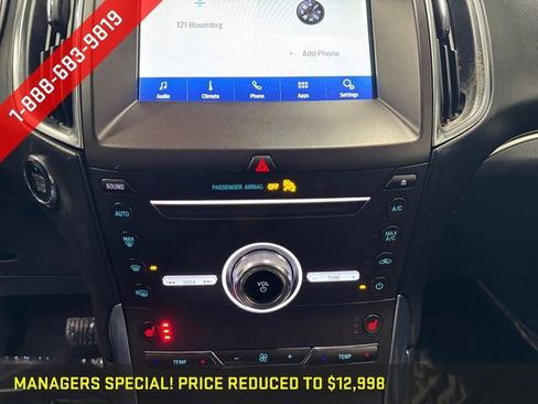 Used 2019 Ford Edge Titanium AWD/4WD image 3