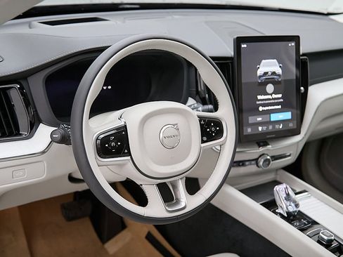 New 2026 Volvo XC60 B5 Ultra w/ Climate Package image 12