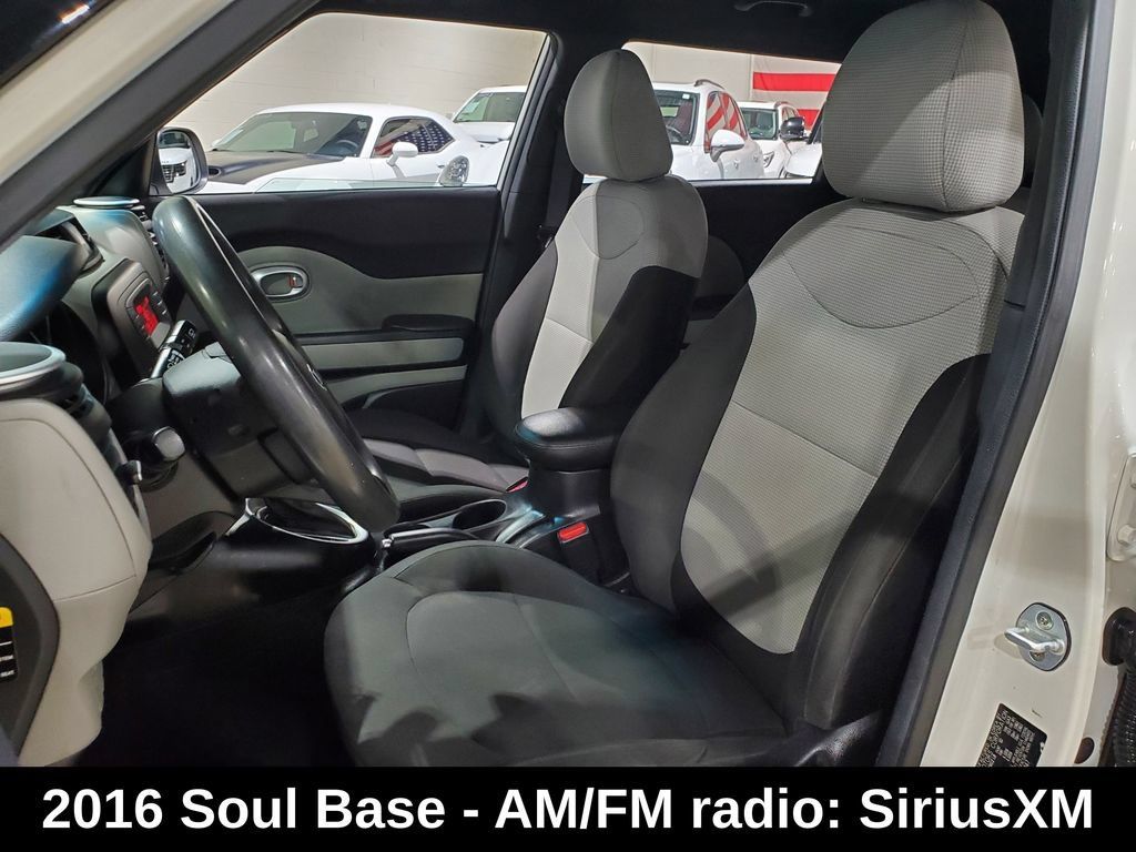 Used 2016 Kia Soul FWD image 6