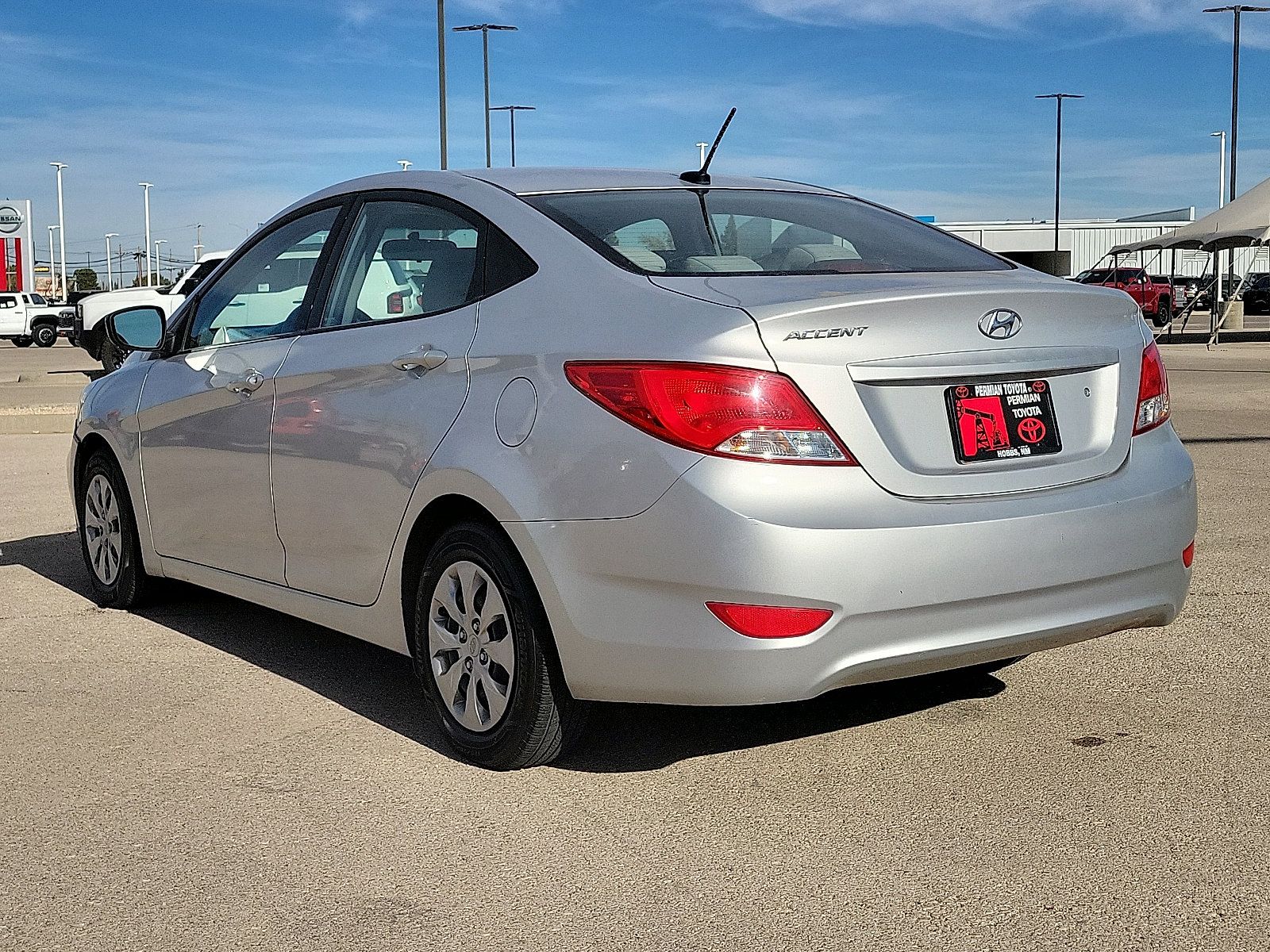 Used 2017 Hyundai Accent SE FWD image 3