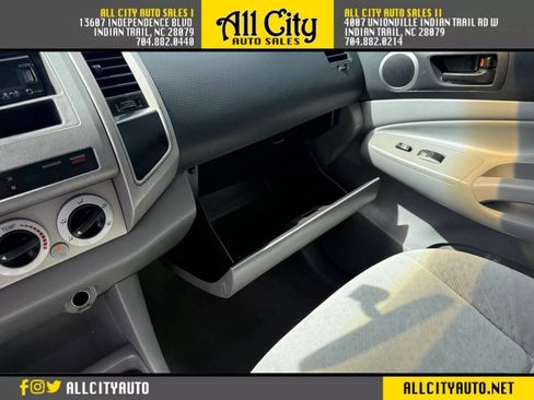 Used 2005 Toyota Tacoma PreRunner RWD image 32