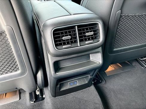 Used 2025 Mercedes-Benz GLE 450e GLE 450e image 25