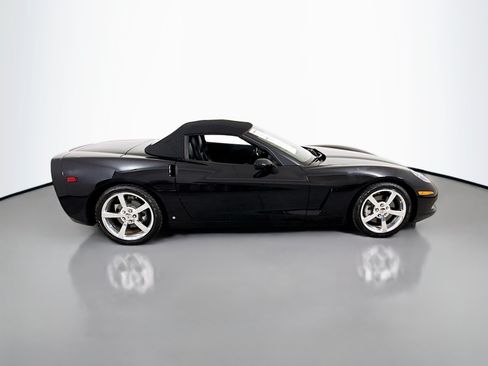 Used 2009 Chevrolet Corvette Convertible w/ Preferred Equipment Group RWD image 8