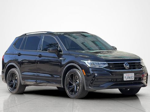 Used 2023 Volkswagen Tiguan SE R-Line FWD image 7