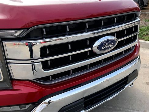 Used 2023 Ford F150 Lariat image 31