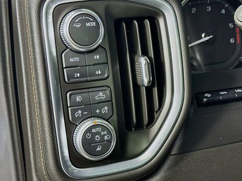 Used 2021 GMC Sierra 1500 AT4 w/ AT4 Value Package AWD/4WD image 11