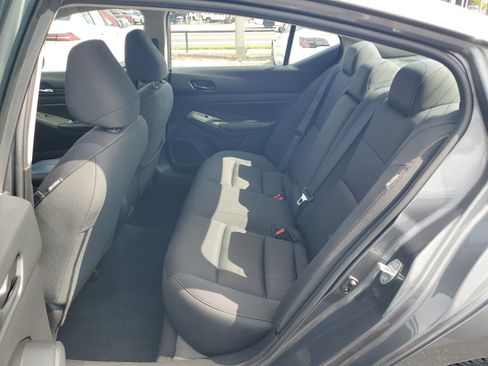 Certified 2024 Nissan Altima 2.5 SV FWD image 15