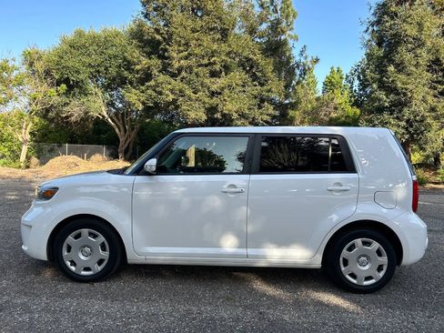 Used 2008 Scion xB FWD image 22