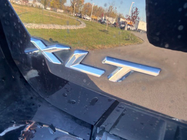 Used 2020 Ford Explorer XLT w/ Equipment Group 202A AWD/4WD image 10