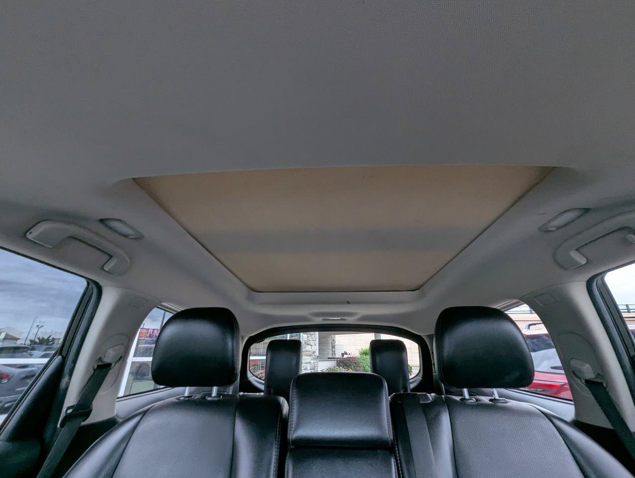Used 2015 Nissan Pathfinder Platinum w/ Cargo Package FWD image 26
