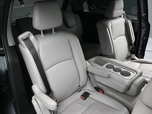 Certified 2023 Honda Odyssey Touring image 32