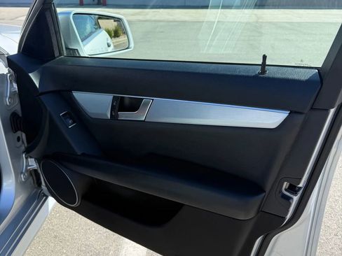 Used 2013 Mercedes-Benz C 250 Sedan image 24