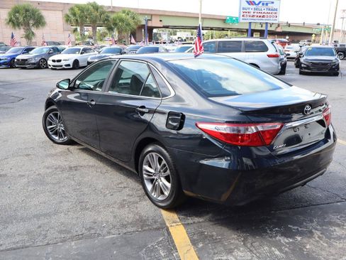 Used 2016 Toyota Camry SE FWD image 5