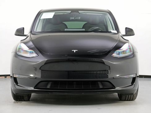 Used 2023 Tesla Model Y Performance image 7