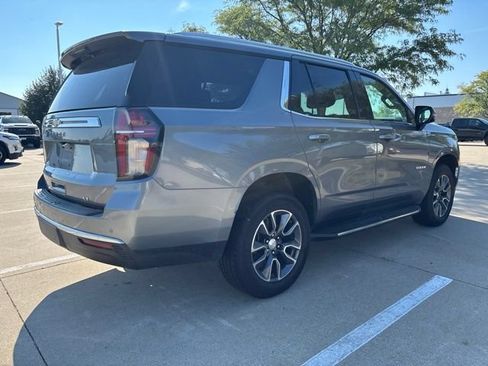 Used 2021 Chevrolet Tahoe LT w/ LT Signature Package AWD/4WD image 6