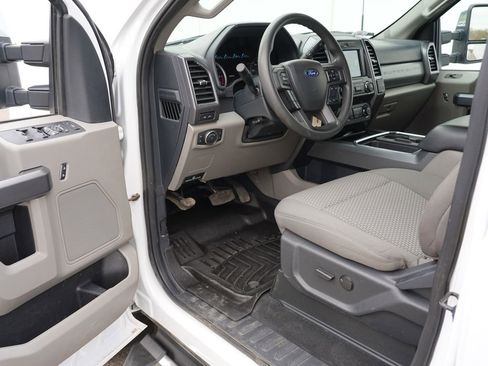 Used 2022 Ford F350 XLT w/ XLT Premium Package AWD/4WD image 13
