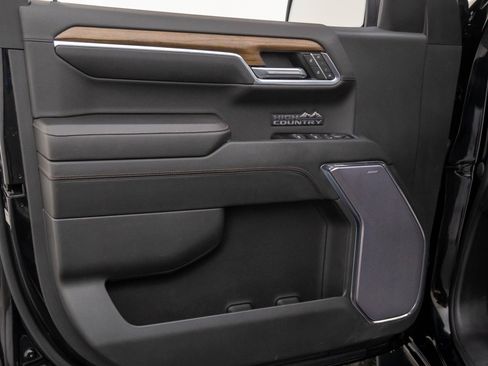 Used 2022 Chevrolet Silverado 1500 High Country w/ Z71 Off-Road Package image 14