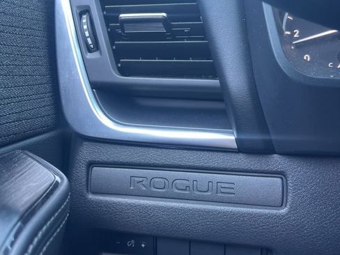 Used 2022 Nissan Rogue S AWD/4WD image 30