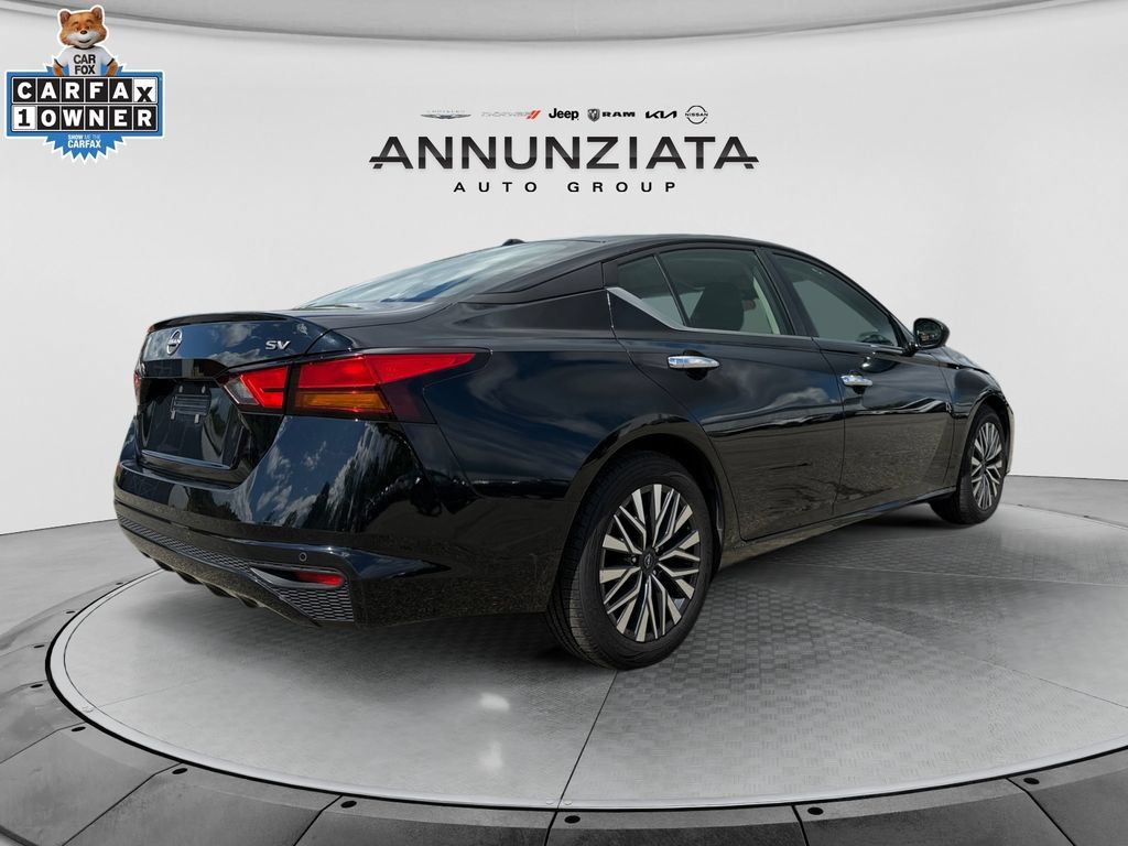 Certified 2024 Nissan Altima 2.5 SV FWD image 5