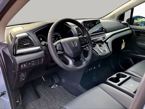 New 2026 Honda Odyssey Touring image 8