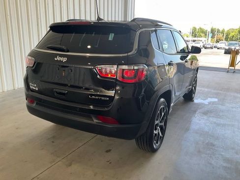 Used 2026 Jeep Compass Limited AWD/4WD image 21