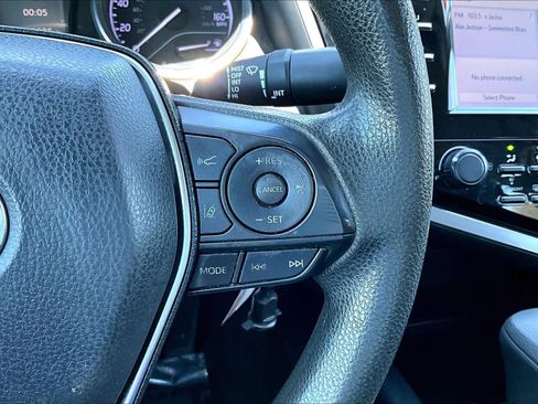 Used 2019 Toyota Camry LE FWD image 24