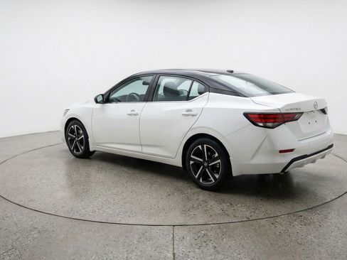 Used 2025 Nissan Sentra SV FWD image 6