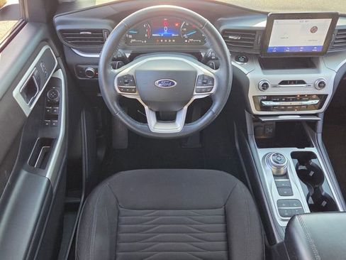 Used 2020 Ford Explorer XLT RWD image 13