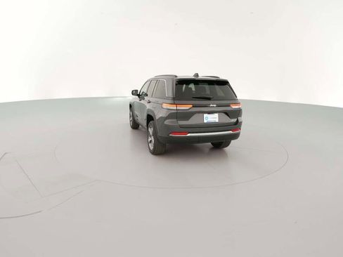 New 2025 Jeep Grand Cherokee Limited image 9