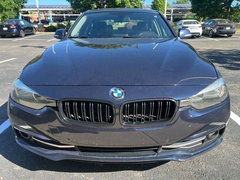 Used 2016 BMW 320i xDrive Sedan AWD/4WD image 5