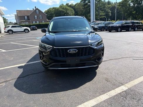 Used 2023 Ford Escape Platinum w/ Premium Technology Package AWD/4WD image 8