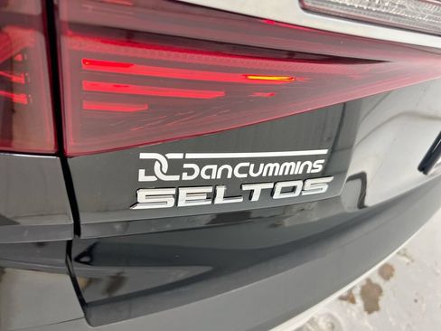 Used 2021 Kia Seltos S AWD/4WD image 25