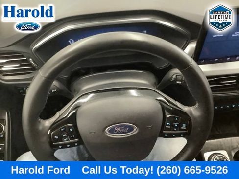 Used 2023 Ford Escape Platinum AWD/4WD image 16