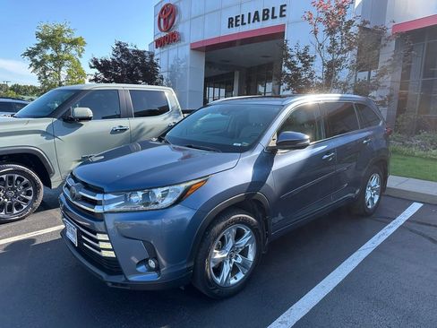 Used 2019 Toyota Highlander Limited AWD/4WD image 1