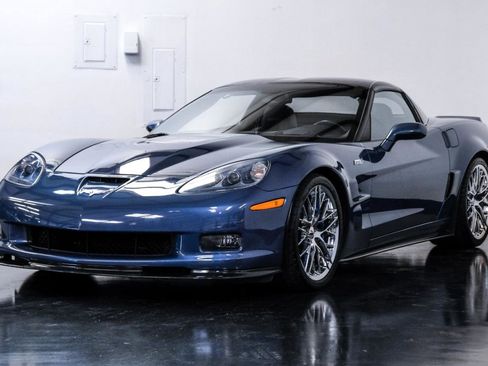 Used 2013 Chevrolet Corvette ZR1 w/ 3ZR Preferred Equipment Group RWD image 8