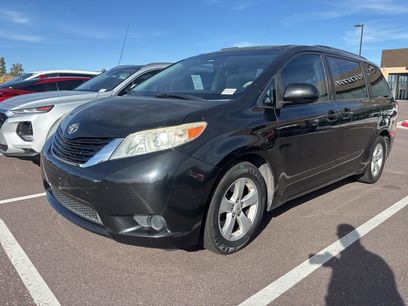Used 2012 Toyota Sienna LE w/ Towing Pkg