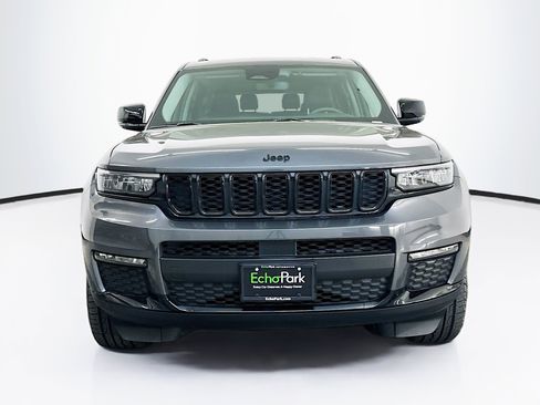 Used 2023 Jeep Grand Cherokee L Limited w/ Black Appearance Package AWD/4WD image 2