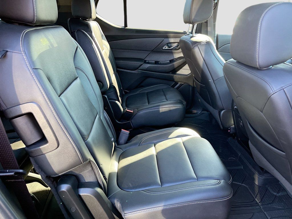 Used 2023 Chevrolet Traverse LT w/ LPO, Floor Liner Package AWD/4WD image 27
