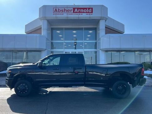 New 2026 RAM 3500 Big Horn AWD/4WD image 3