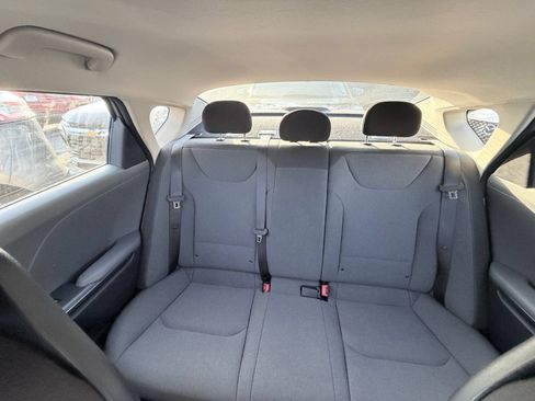 Used 2025 Kia K4 FWD image 37